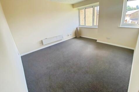 Coldeaton Lane, Emerson Valley, Milton Keynes, MK4 photo 3