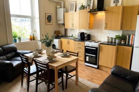 5-bed flat on SFF 15 Richmond Terrace, Clifton, Bristol, BS8, £3,950/mo