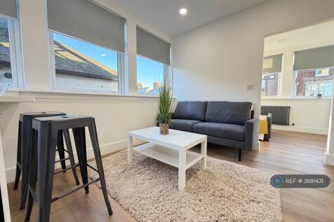 1 Bed Flat - Furnished