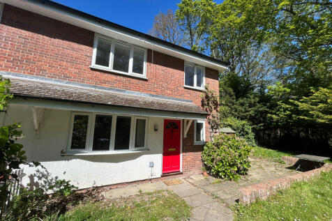2 bedroom cluster house for rent