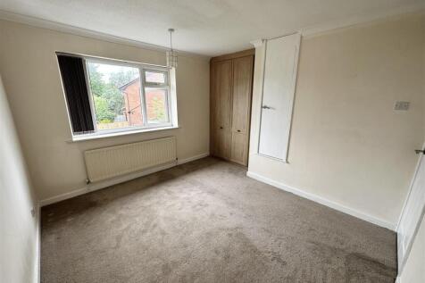 Plover Drive, Broadheath, Altrincham photo 4