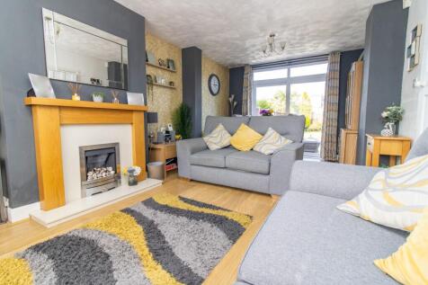 Through Lounge / Dining Room