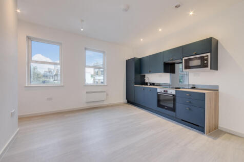 London, SE22 - property photo