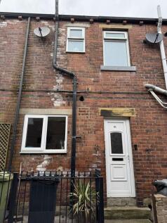 Cleckheaton, BD19 - property photo