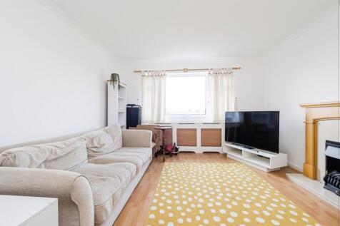 28 Barnes Court, Durham Avenue, Woodford Green, IG8 7NJ