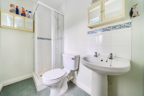 1353685-4-68c2b7c...