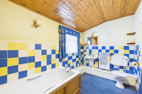 Ground Floor Bathroom