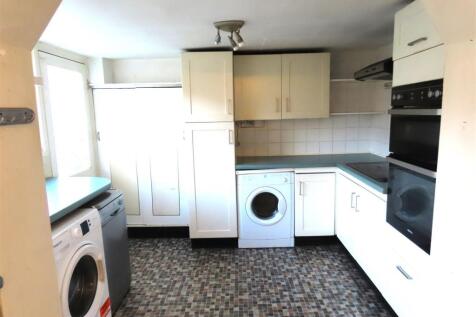 ADDITIONAL KITCHEN AREA