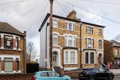 North Birkbeck, E11