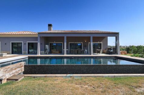 heated salt chlorinated infinity pool