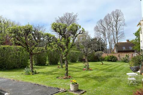 Communal gardens.jpg