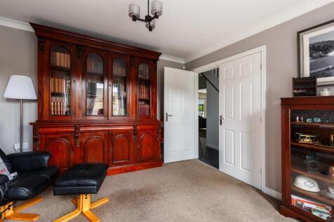 Reading/Sitting Room