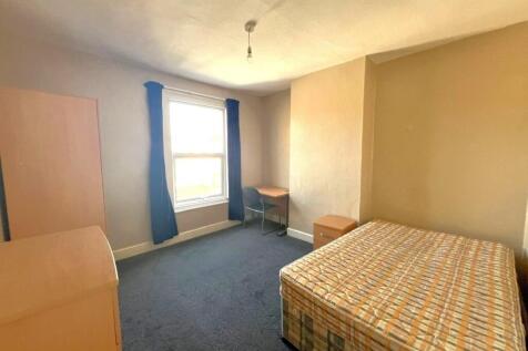 Bedroom 2.jpg