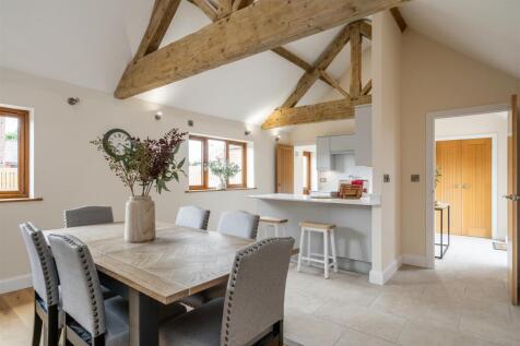 Fallon Court_101.jpg