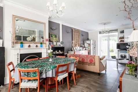 Dorville Crescent-1.jpg