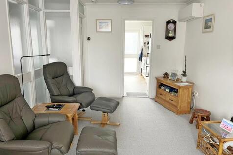 Lounge with Aircon