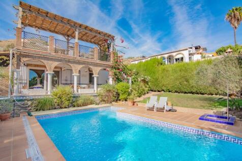 Pool &amp; house