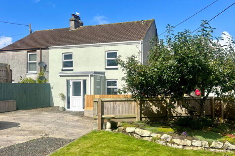 St Austell, PL25 - property photo
