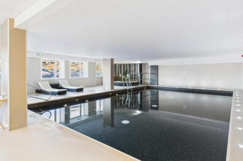 CAM02545G0-PR0525-STILL022