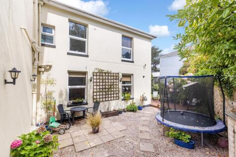 A05 - Bridge Road Torquay, Olivet - 250814.jpg