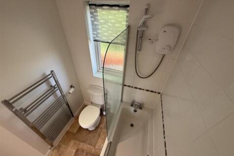 Bathroom 1.2