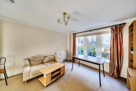 Sitting/Dining Room