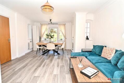 Lounge/ dining area