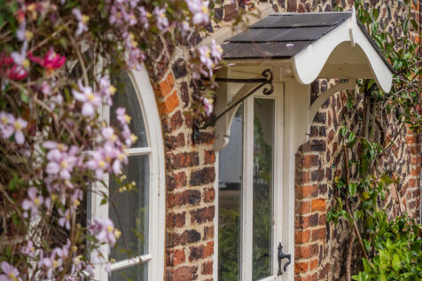 HoneysuckleCottag...