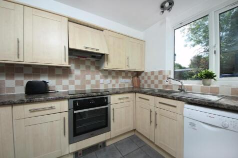 Gv0 1 Fairlea Place- new (14).jpg