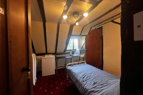 Studio Room