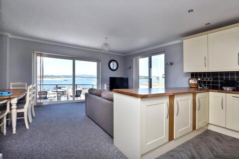 Lounge/Kitchen