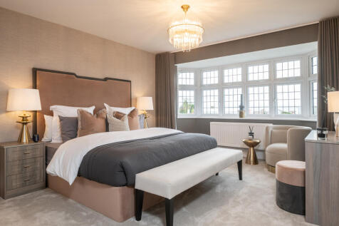 The Richmond - Main Bedroom