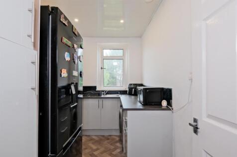 007-81 Ivanhoe Crescent, Wishaw, ML2 7DT.jpg