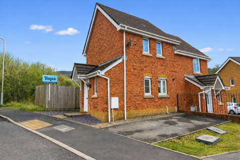 Bridgend, CF32 - property photo