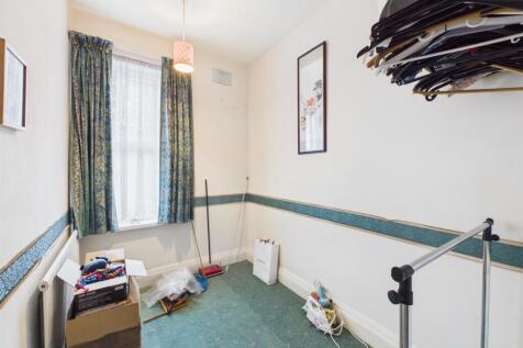 Bedroom:
