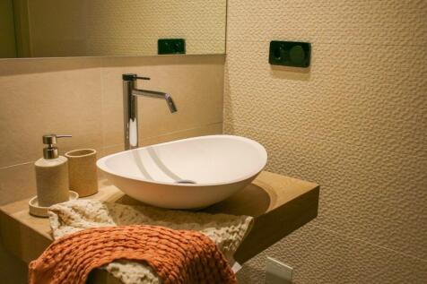 2DA6403B-75BF-486C-A