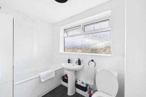 CAM02023G0-PR0170-STILL003