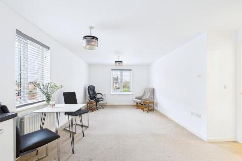 CAM01338G0-PR0156-STILL013