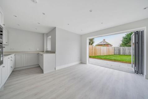 Kitchen/Dining Room (4)