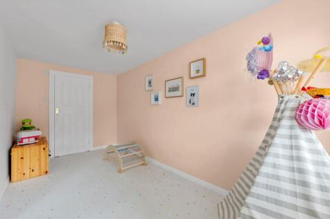 Reception 2/Bedroom 5