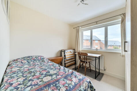 1315796-3-6863eb4...