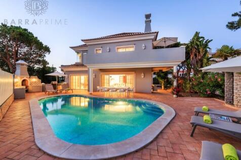 Villa Oasis with 5 Bedrooms and Private Pool in Vale do Lobo