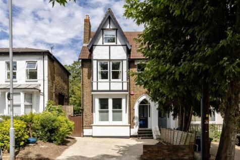 Fairlop Road, E11
