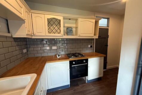 Fell Lane, Keighley, BD22 photo 3