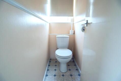 Toilet.jpg
