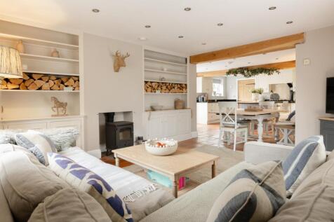 Cottage - Family Room