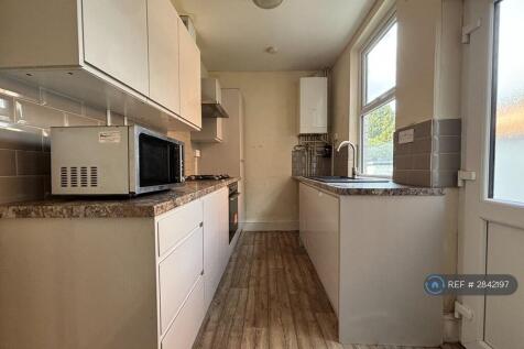 St. Peters Street, Syston, Leicester, LE7 photo 3