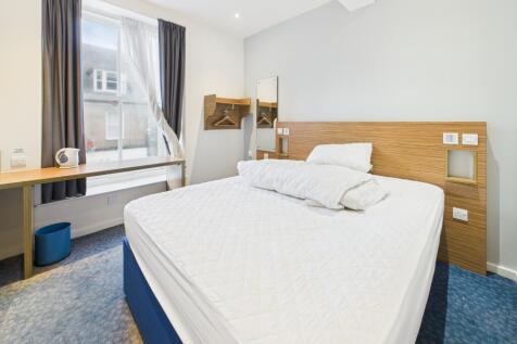 CAM03481G0-PR0124-STILL006