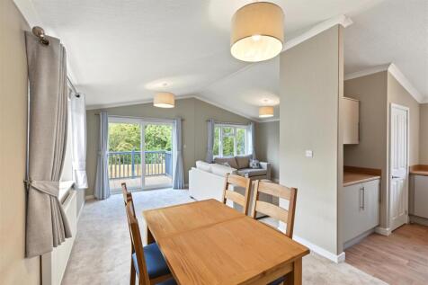 Dining Area_1.jpeg