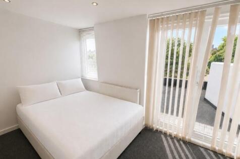 Bedroom Photo - 25 Hollingbury Rd May 26.jpg